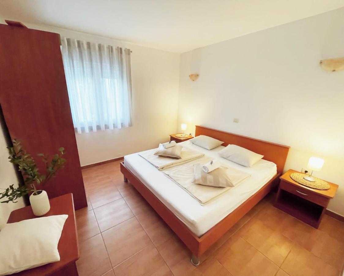 Apartments Stina Seget Vranjica Zewnętrze zdjęcie